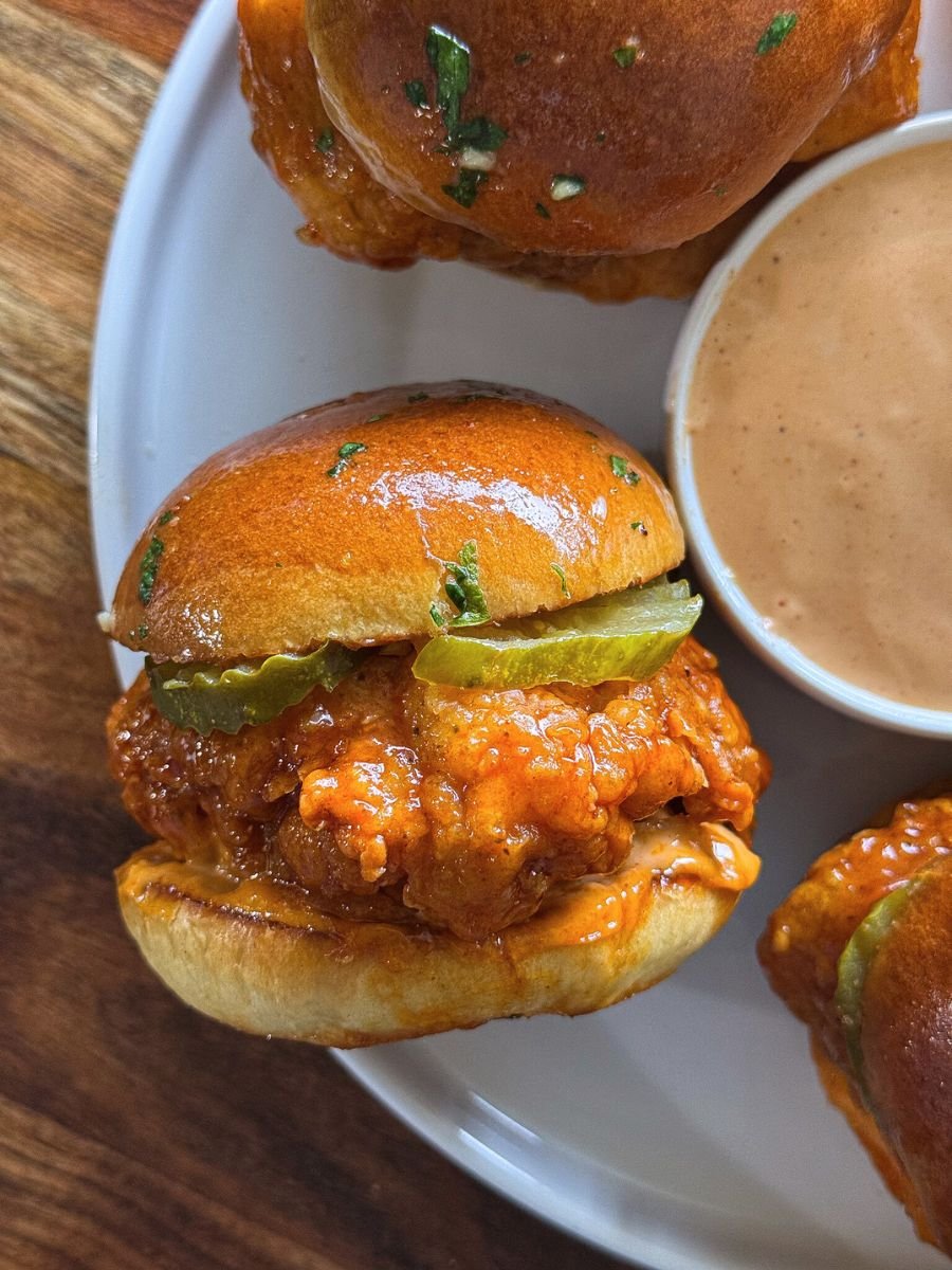 Hot Honey Garlic Chicken Slidersย