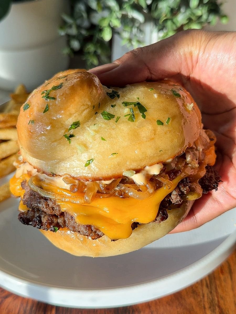 Garlic Knot Smash Burger Recipe