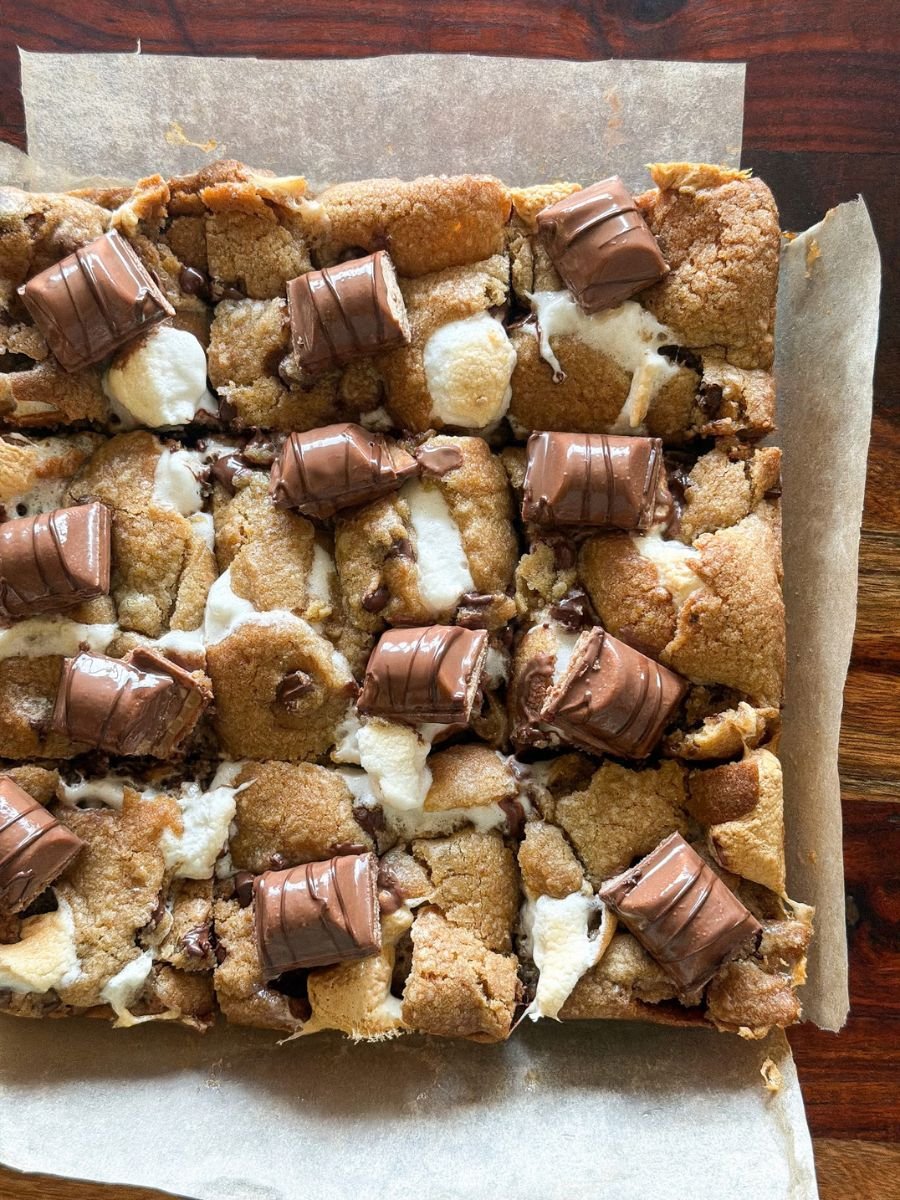 Kinder S'mores Cookie Bars